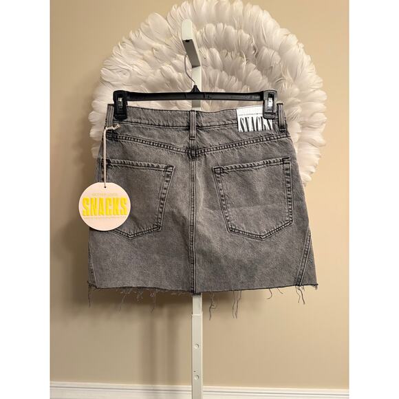 MOTHER SNACKS MINI SKIRT SIZE 30 NWOT - Picture 2 of 4